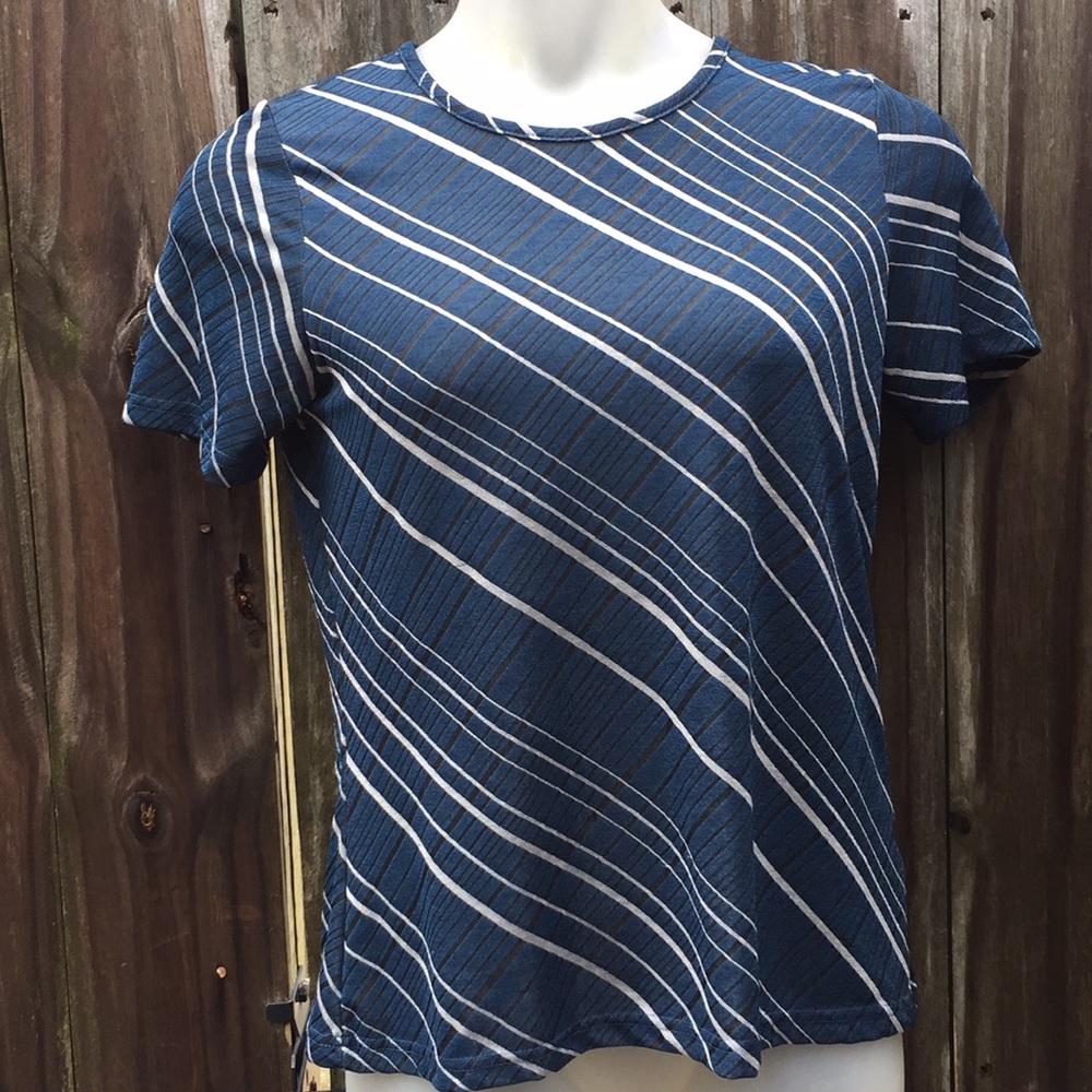 NWOT Kathy Ireland stretch top size large